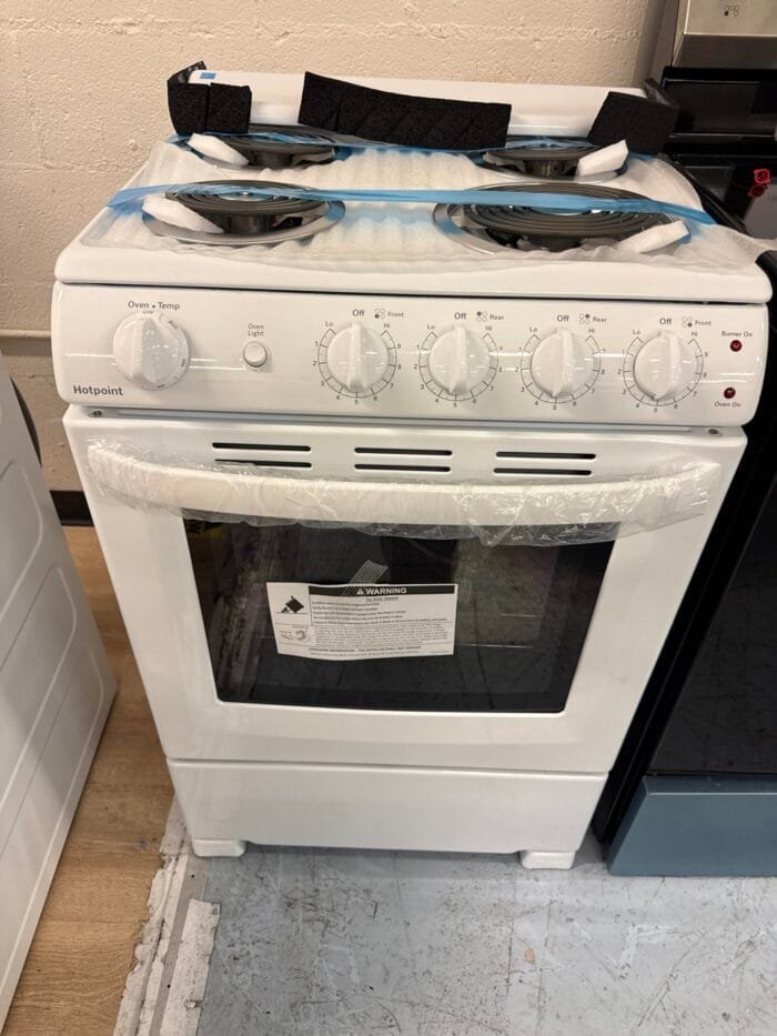 GE RAS240DMWW 24 in. 4 Burner Element Free-Standing Electric Range Oven in White - Image 2