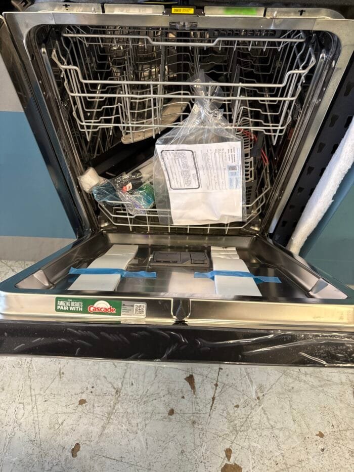 GE GDF670SYVFS 24 in. Fingerprint Resistant Stainless Steel Front Control Built-In Tall Tub Dishwasher - Image 3