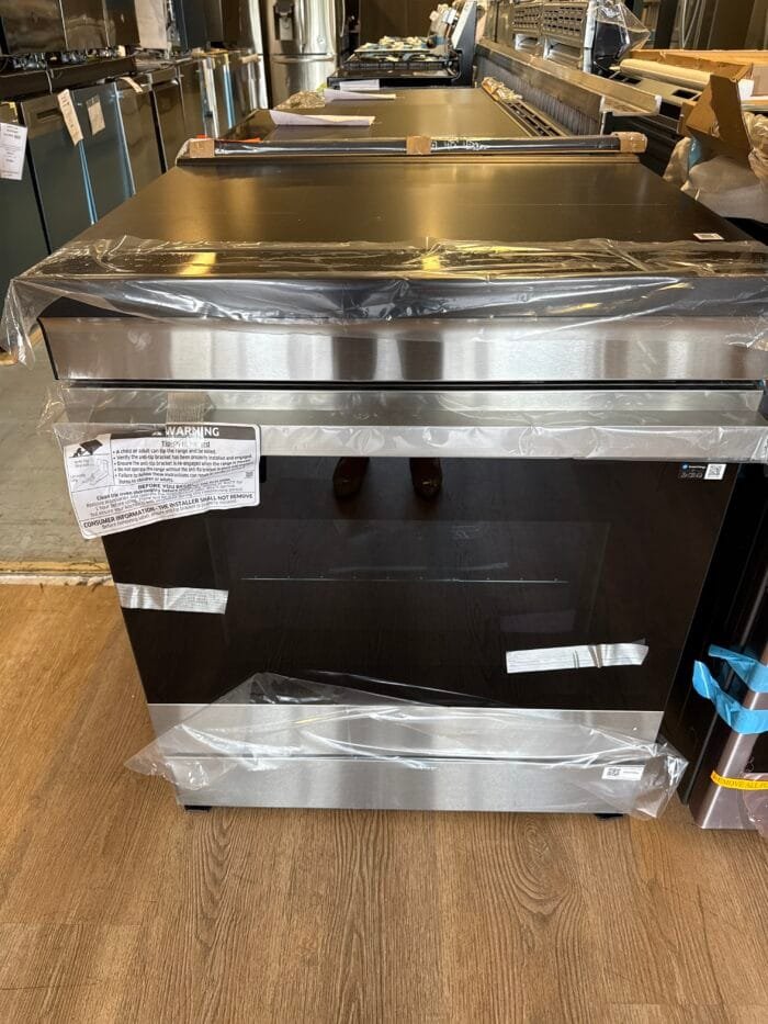 SAMSUNG NSI6DG9500SRAA Bespoke 30 in. 6.3 cu.ft. 4 Burner Element Smart Slide-In Induction Range w/ Air Sous Vide in Stainless Steel - Image 2