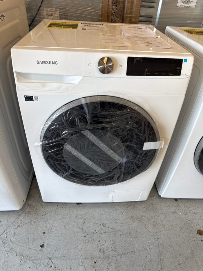SAMSUNG WW25B6900AW/A2 2.5 cu. ft. Compact Front Load Washer in White with AI Smart Dial and Super Speed Wash - Image 2