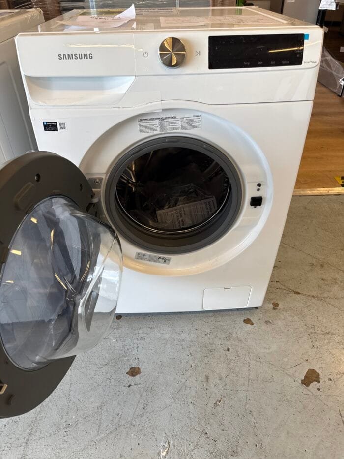 SAMSUNG WW25B6900AW/A2 2.5 cu. ft. Compact Front Load Washer in White with AI Smart Dial and Super Speed Wash - Image 3