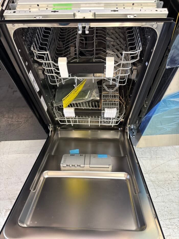 GE PDT145SGLBB Profile 18 in. Top Control ADA Dishwasher in Black with Stainless Steel Tub - Image 3