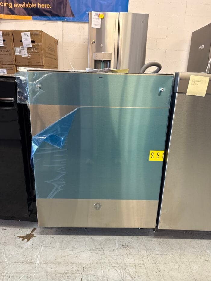 GE GDT670SYVFS 24 in. Fingerprint Resistant Stainless Top Control Built-In Tall Tub Dishwasher with 3rd Rack - Image 2