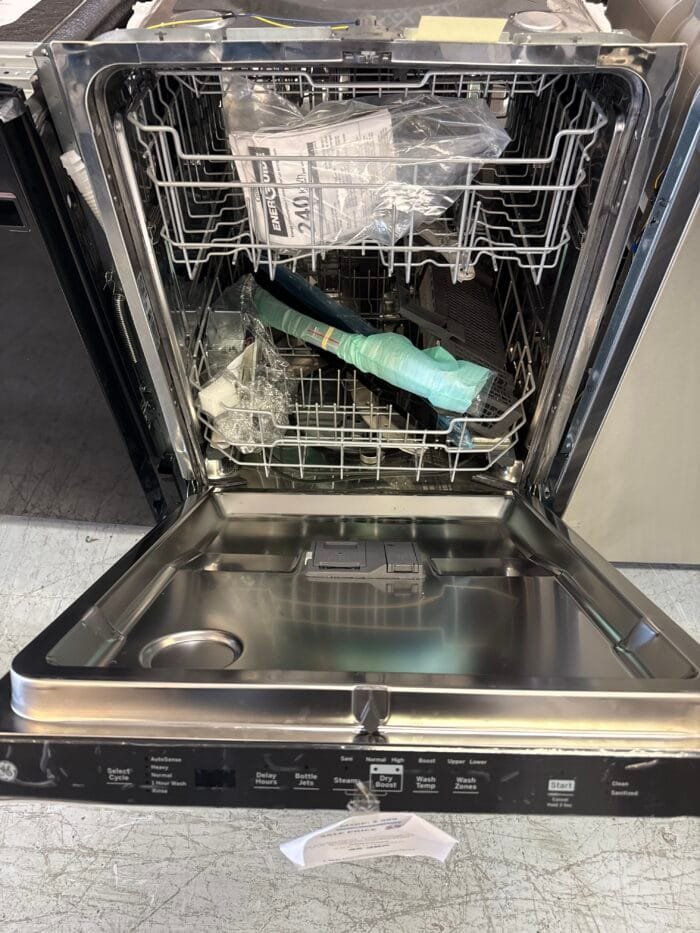 GE GDT670SYVFS 24 in. Fingerprint Resistant Stainless Top Control Built-In Tall Tub Dishwasher with 3rd Rack - Image 3