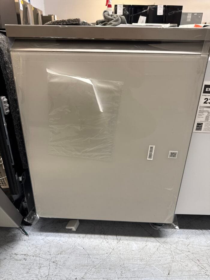 SAMSUNG DW80CB545012AA Bespoke Smart 46 dBA Dishwasher with StormWash and AutoRelease Door in White Glass - Image 2