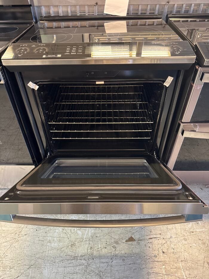 GE PSS93YPFS Profile 30 in. 5 Burner Element Smart Slide-In Electric Range in Fingerprint Resistant Stainless - Image 3