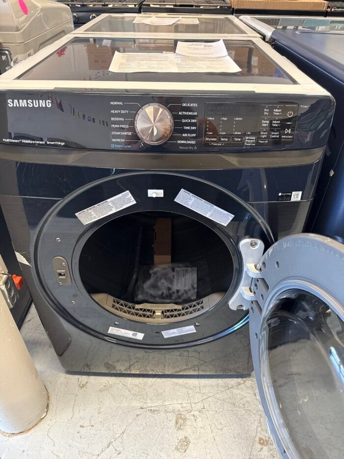 SAMSUNG DVE45B6300D/A3 7.5 cu. ft. Smart Electric Dryer with Steam Sanitize+ in Brushed Navy - Image 3