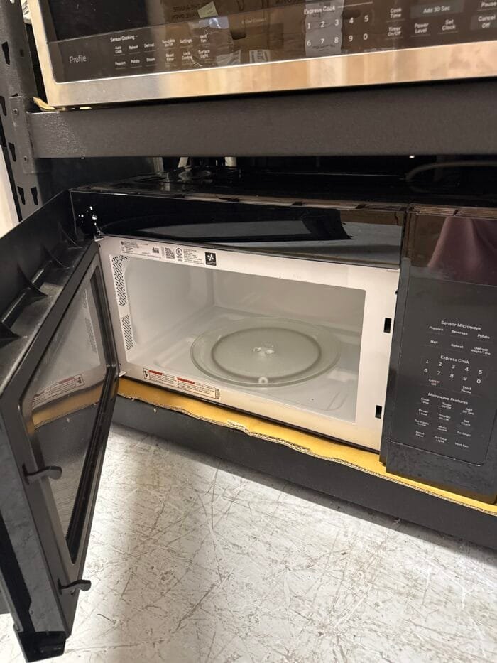 GE JVM6175DK6BB 1.7 cu. ft. Over the Range Microwave with Sensor Cooking in Black - Image 3