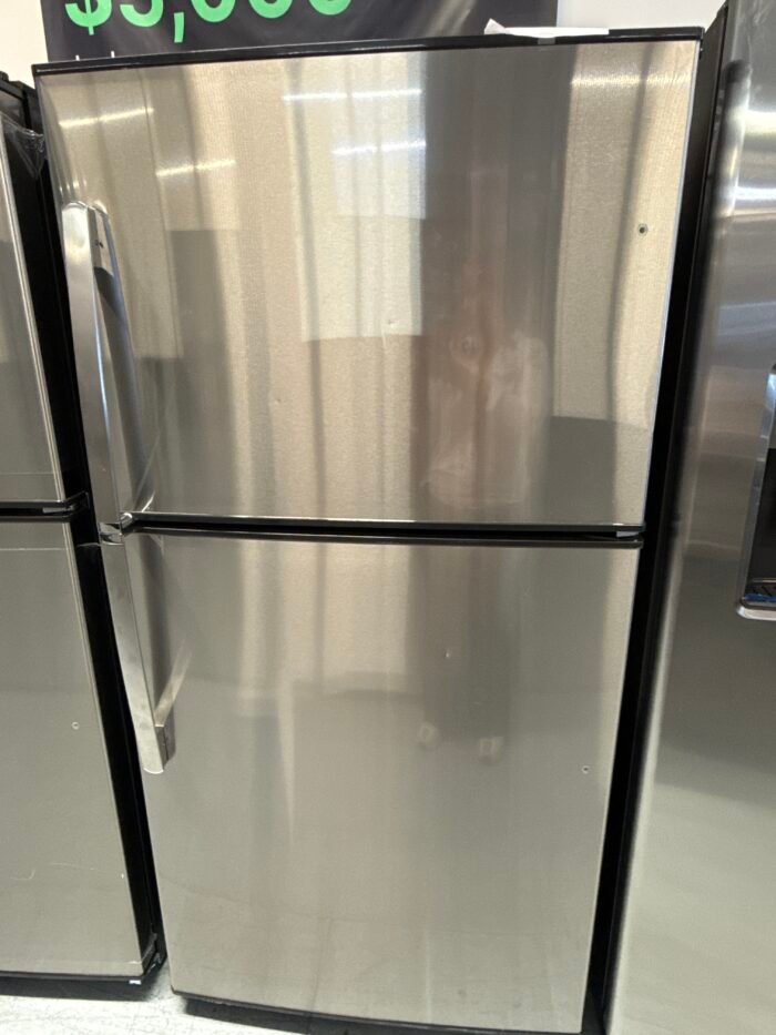 GE GIE21GSHSS 21.1 cu. ft. Top Freezer Refrigerator in Stainless Steel, ENERGY STAR - Image 2