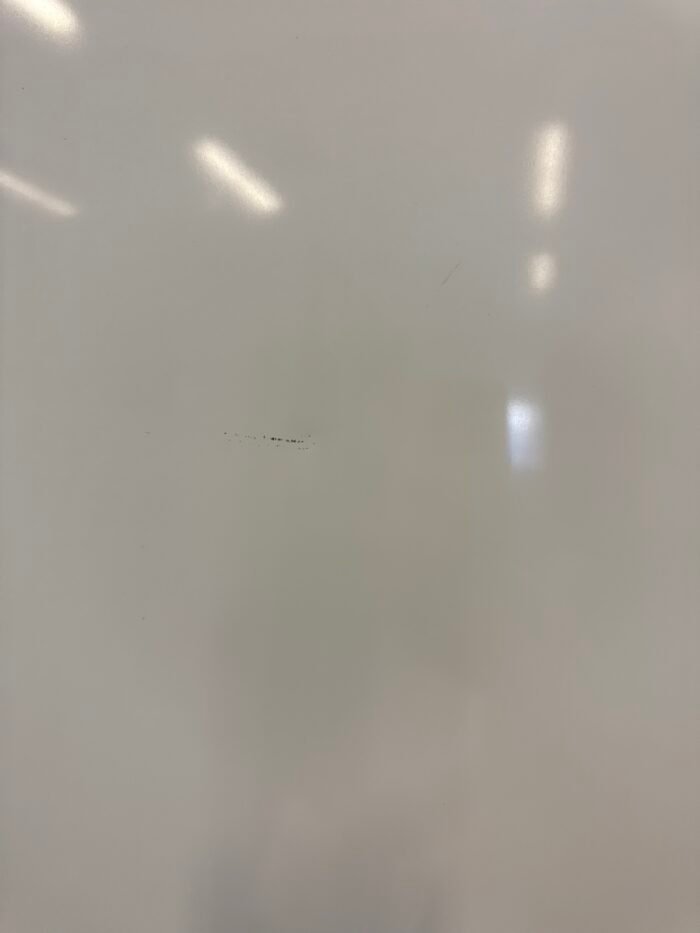 GE LTCS20020W 30 in. W 20 cu. ft. Top Freezer Refrigerator w/ Multi-Air Flow and Reversible Door in White - Image 4