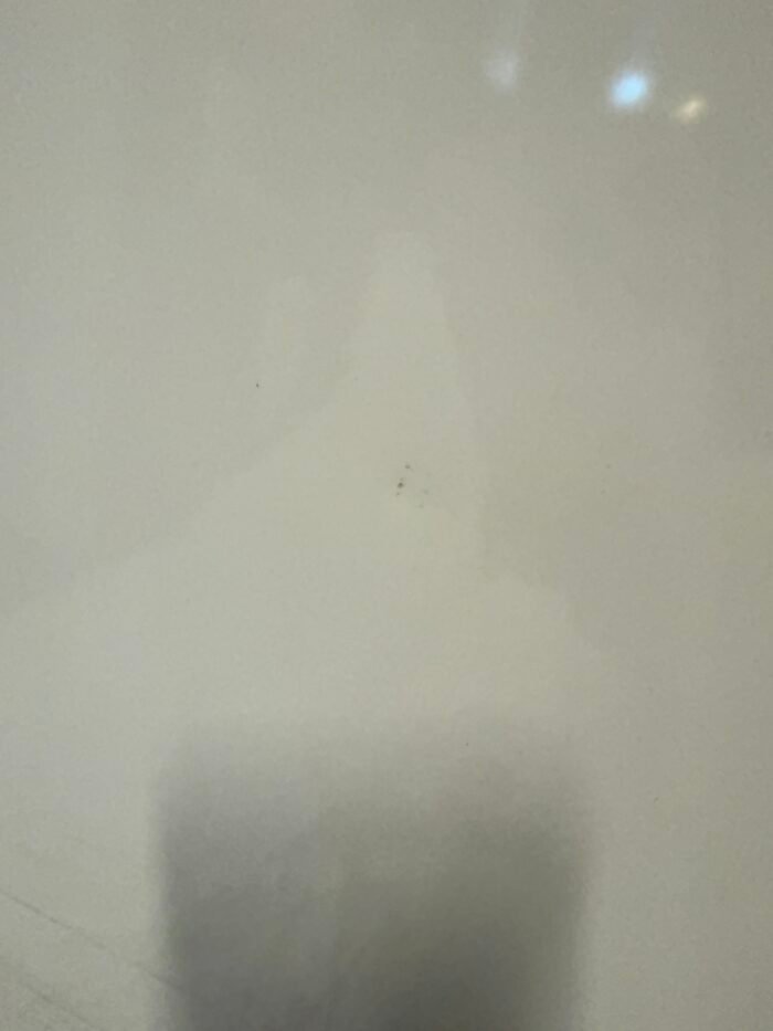 GE LTCS20020W 30 in. W 20 cu. ft. Top Freezer Refrigerator w/ Multi-Air Flow and Reversible Door in White - Image 5