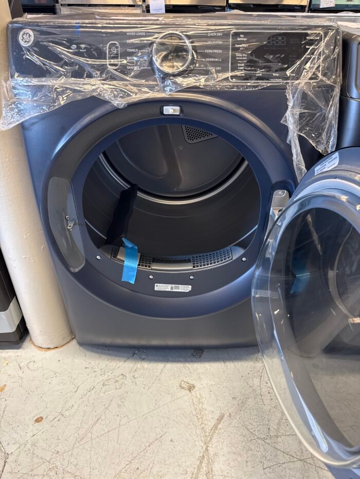 GE GFD55ESPRRS 7.8 cu. ft. Smart Front Load Electric Dryer in Sapphire Blue with Sanitize Cycle - Image 3