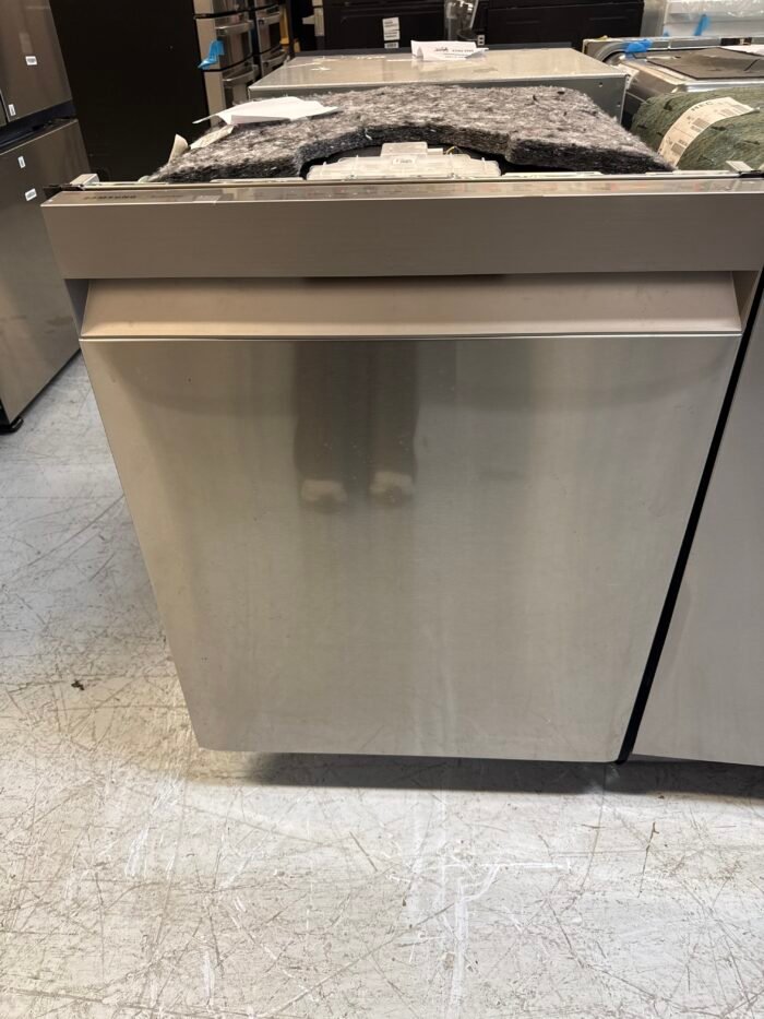 SAMSUMG DW80CG5450SRAA 24 in. Built-In Tall Tub Smart Dishwasher in Stainless Steel with StormWash and AutoRelease Door - Image 2