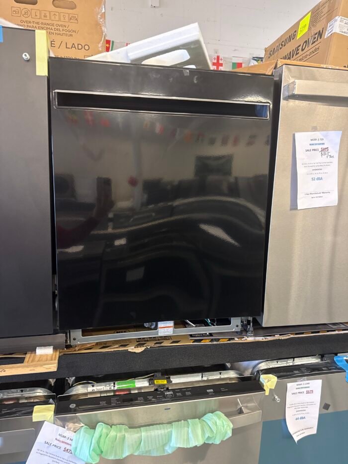 GE GDT225SGLBB 24 in. Built-In Black Top Control ADA Dishwasher with Stainless Steel Tub and - Image 2