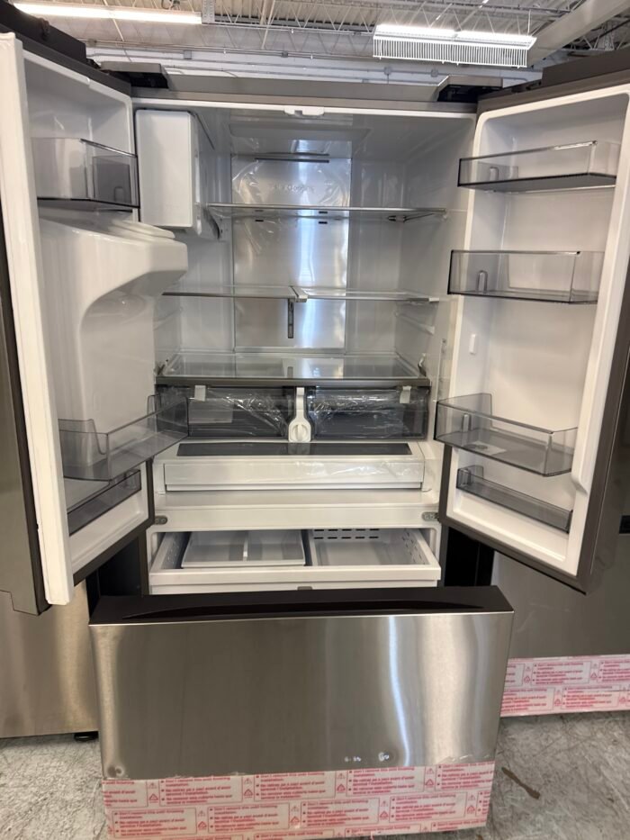 SAMSUNG RF32CG5400SRAA 31 cu. ft. Mega Capacity Standard Depth 3-Door French Door Refrigerator in Stainless Steel with Four Types of Ice - Image 3