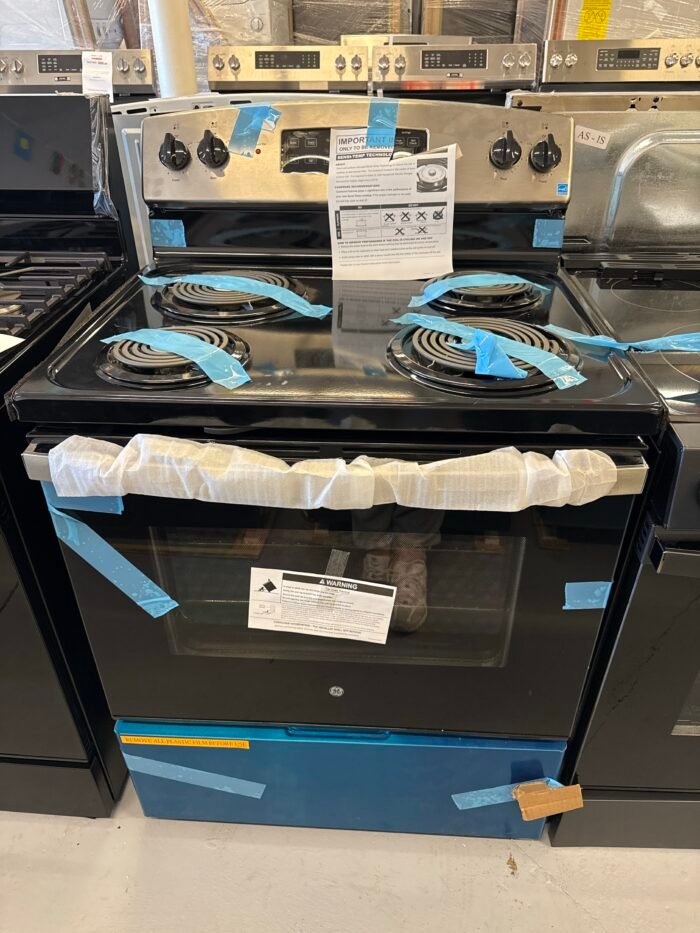 GE JB256RTSS 30 in. 4 Burner Element Free-Standing Electric Range in Stainless Steel - Image 2