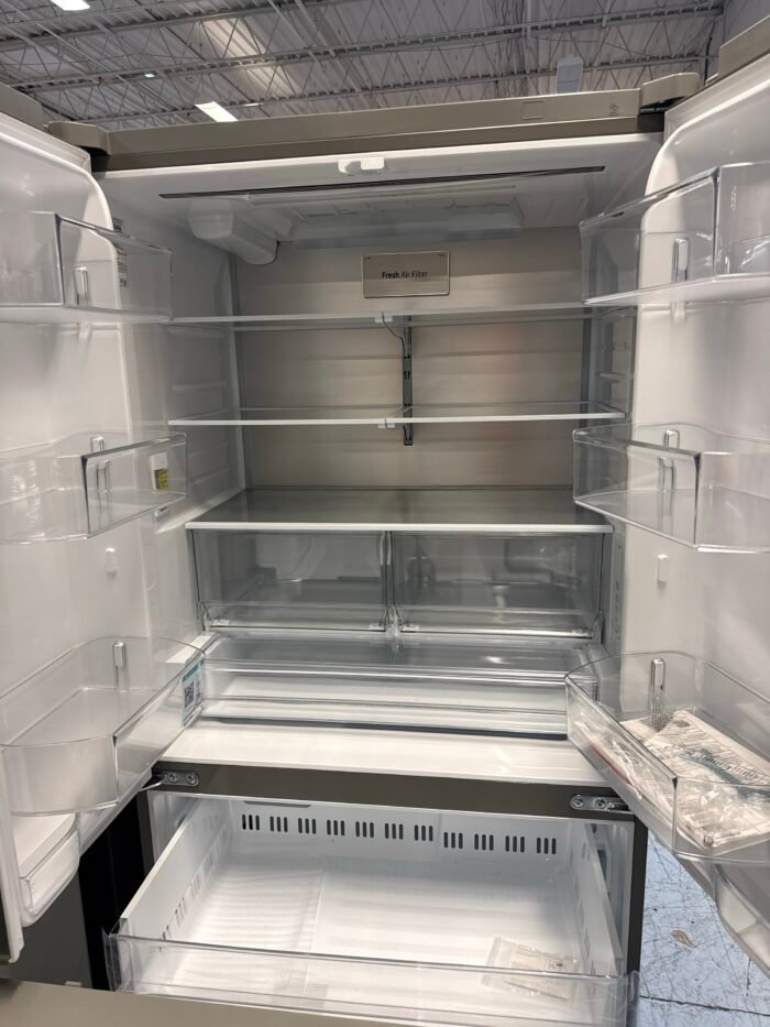 LG LRFLC2706S 27 cu. ft. Smart Counter-Depth MAX French Door Refrigerator with Internal Water Dispenser in PrintProof Stainless Steel - Image 3