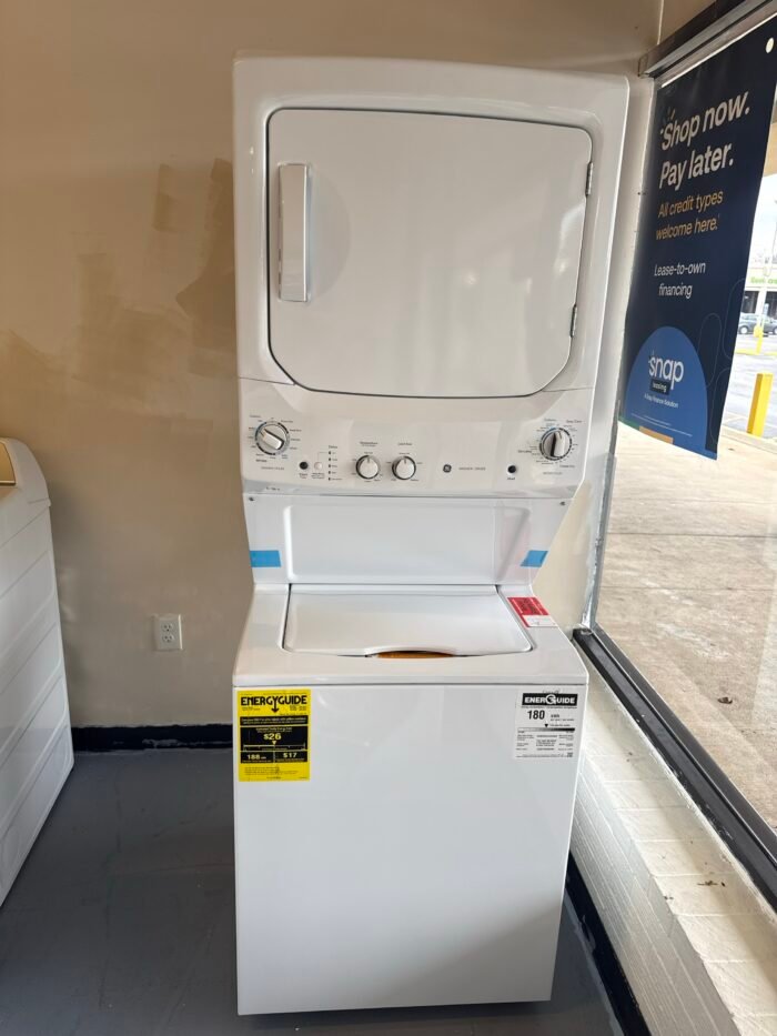 GE GUD27GSSMWW 3.8 cu. ft. Washer 5.9 cu. ft. Gas Dryer Combo in White - Image 2