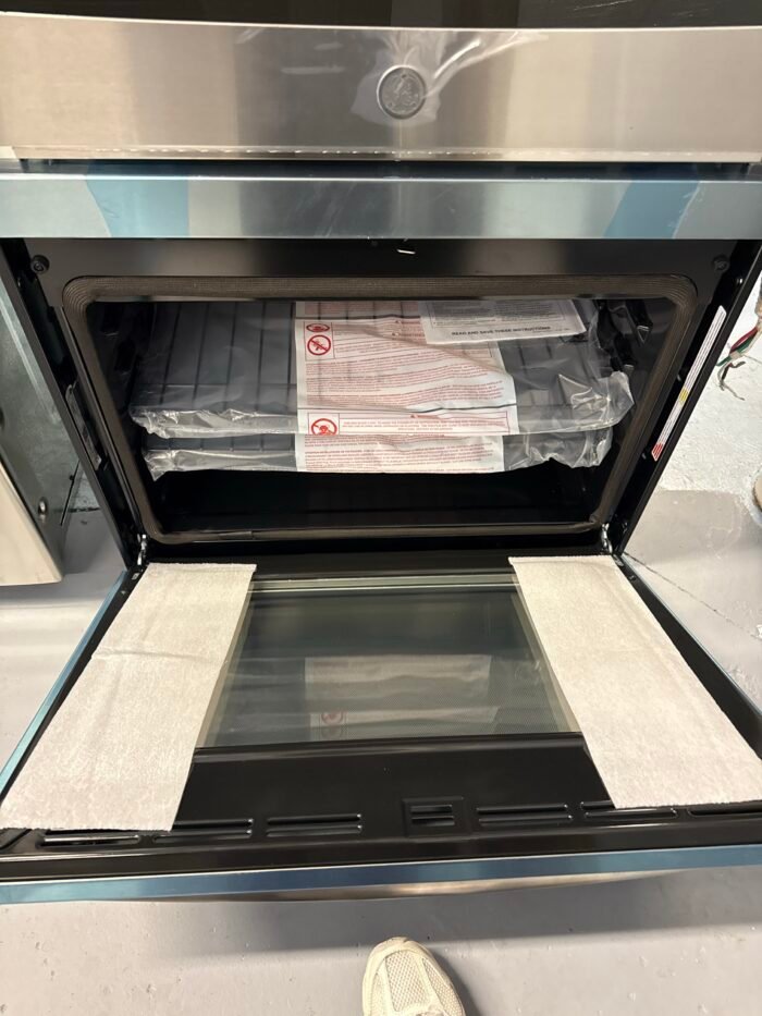 GE JT3800SHSS 30 in. Double Electric Wall Oven with Built-In Microwave in Stainless Steel - Image 4