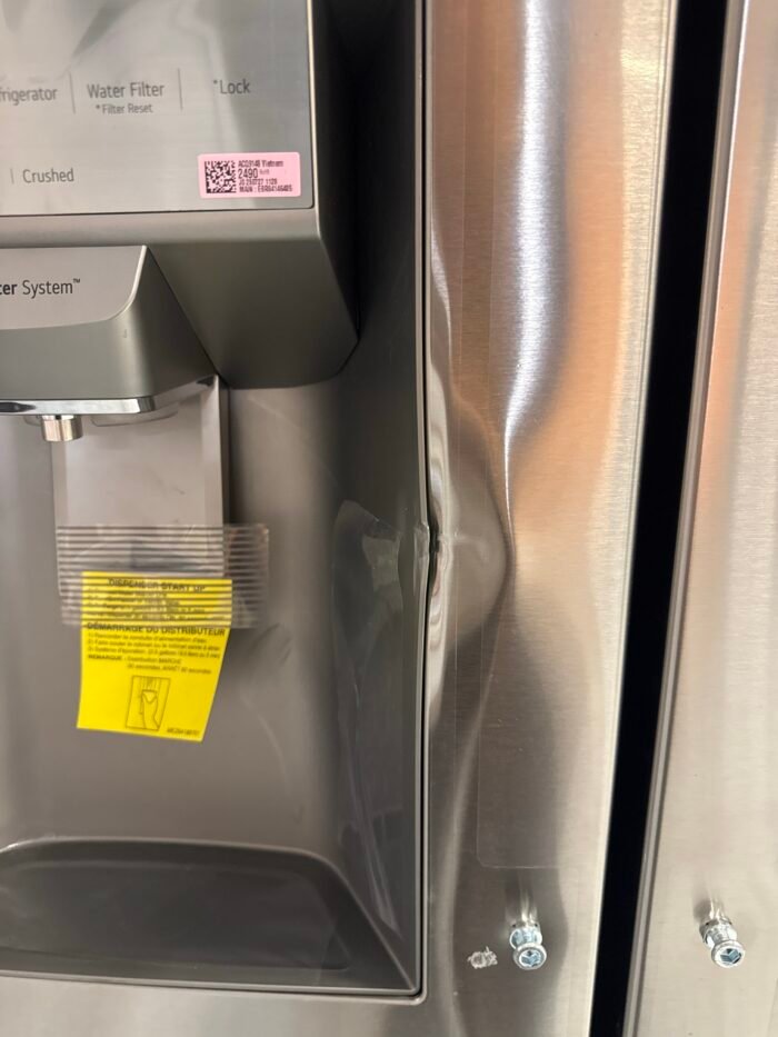 LG LHFS28XBS 28 cu. ft. 3 Door French Door Refrigerator with Ice and Water Dispenser and Craft Ice in PrintProof Stainless Steel - Image 4