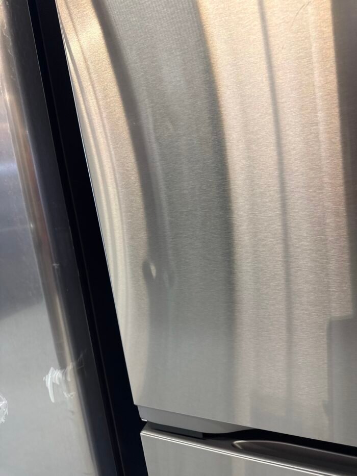 LG LF25Z6211S 36 in. 25 cu. ft. Counter-Depth MAX with Zero Clearance 3-Door French Door Refrigerator with Thin Door Design - Image 5