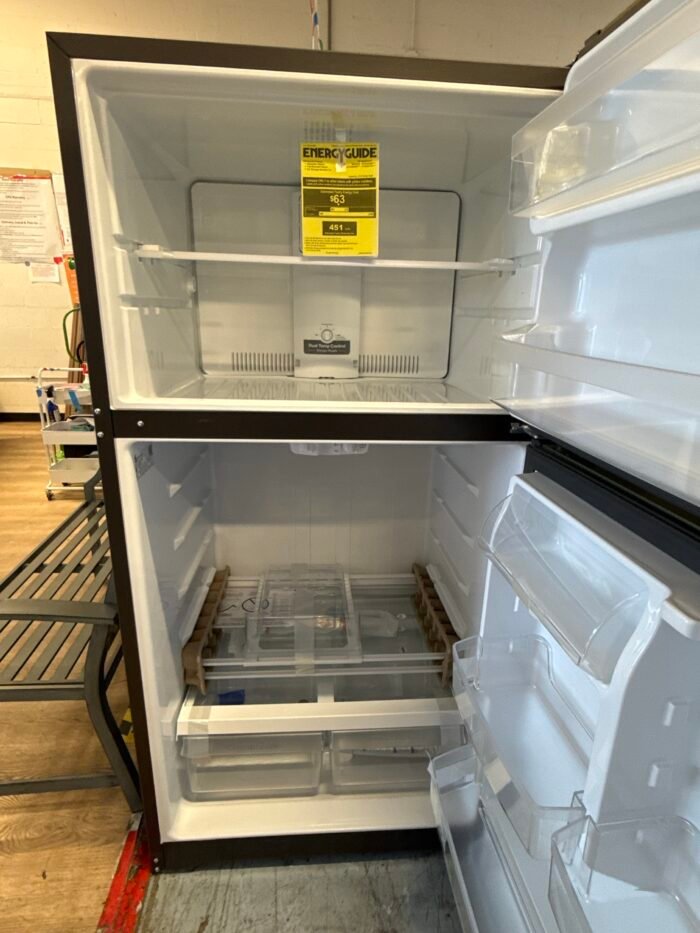 GE GTS22KYNRFS 21.9 cu. ft. Top Freezer Refrigerator in Fingerprint Resistant Stainless Steel, Garage Ready - Image 3