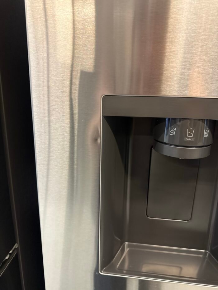 LG LRFXC2606S 26 cu. ft. Smart Counter-Depth MAX French Door Refrigerator with Dual Ice Makers in PrintProof Stainless Steel - Image 4