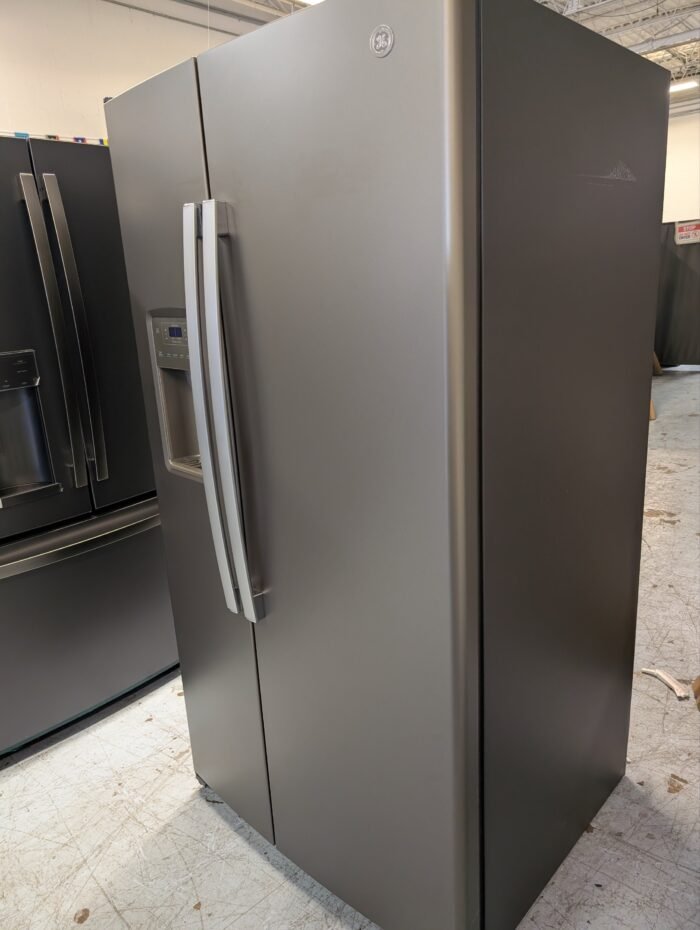 GE GSS25GMPES 25.3 CU.FT. side by side - Image 4