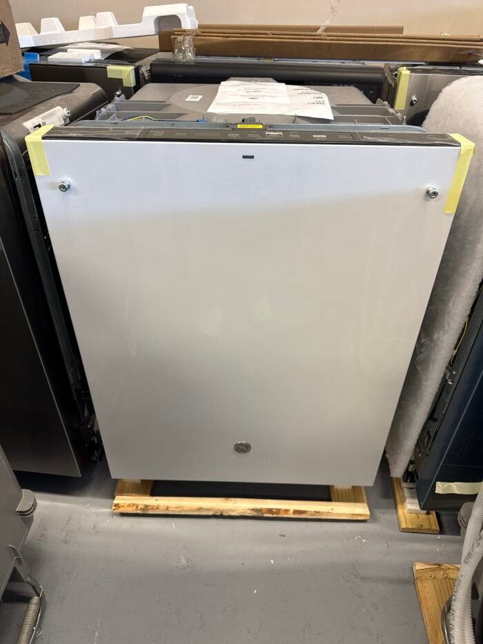 GE GDT550PGRWW 24 in. Built-In Tall Tub Top Control White Dishwasher w/Sanitize, Dry Boost - Image 2