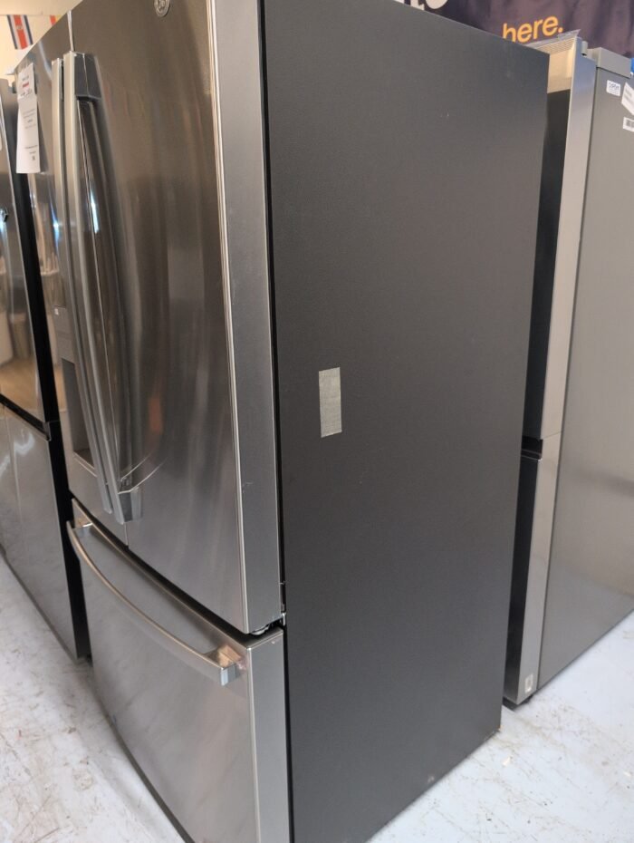 GE GFE26JYMFS 25.6 cu. ft. French Door Refrigerator in Fingerprint Resistant Stainless Steel - Image 3