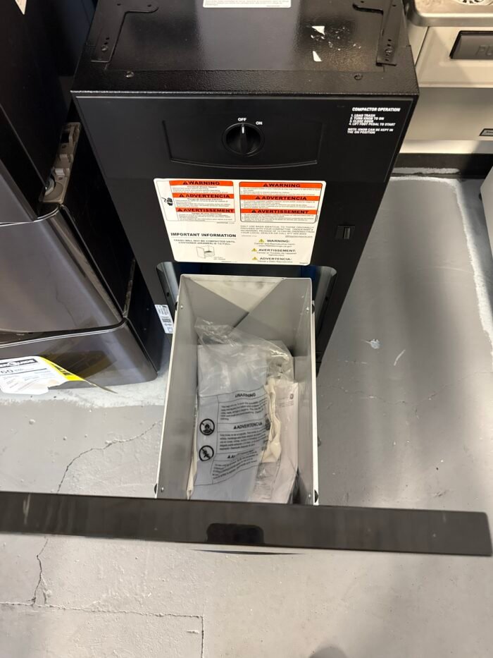 GE UCG1500NBB 15 in. Built-In Trash Compactor in Black - Image 3