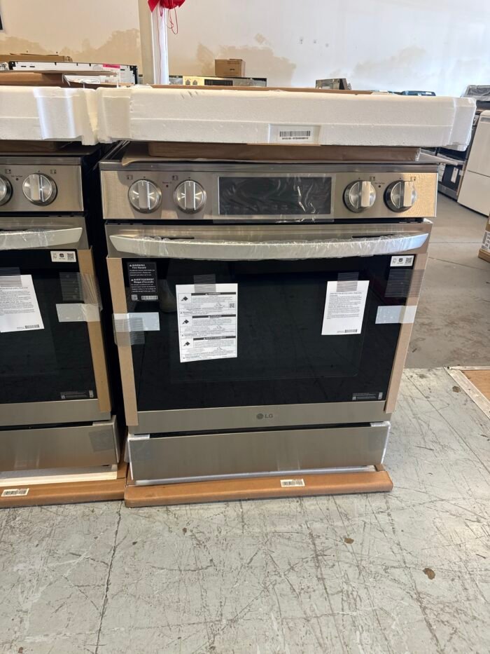 LG LSIL6334FE 6.3 cu. ft. Smart Induction Slide-In Range with ProBake Convection, Air Fry in PrintProof Stainless Steel - Image 2