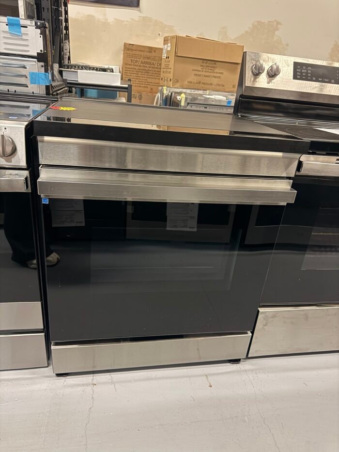 SAMSUNG NSI6DG9300SRAA Bespoke 30 in. 6.3 cu. ft. 4-Burner Element Smart Slide-In Induction Range in Stainless Steel with Air Fry - Image 2