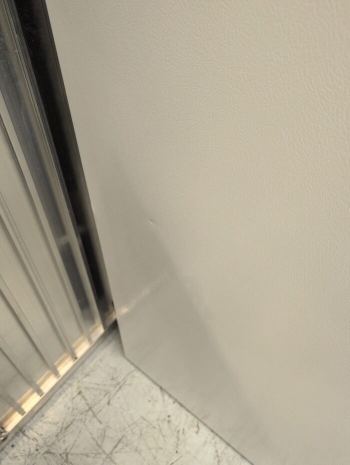 GE GTS18HGNRWW 17.5 cu. ft. Top Freezer Refrigerator in White - Image 4