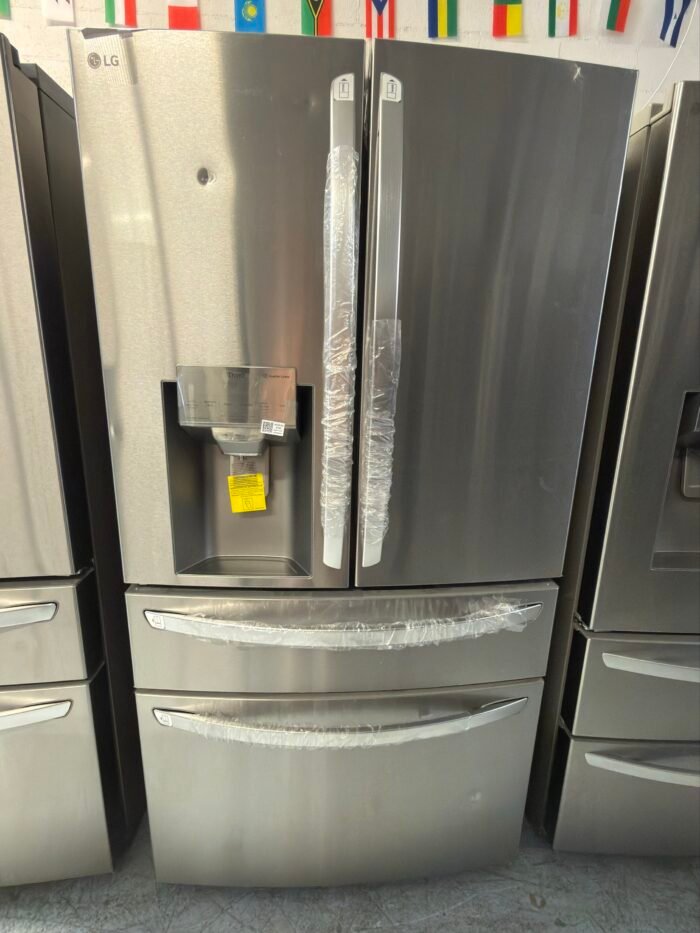 LG LRMXS3006S 30 cu. ft. 4-Door French Door Refrigerator Full Convert Drawer, Smart Cooling and Craft Ice, Print Proof Stainless Steel - Image 2