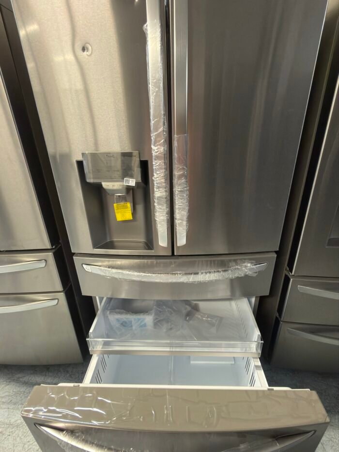 LG LRMXS3006S 30 cu. ft. 4-Door French Door Refrigerator Full Convert Drawer, Smart Cooling and Craft Ice, Print Proof Stainless Steel - Image 5