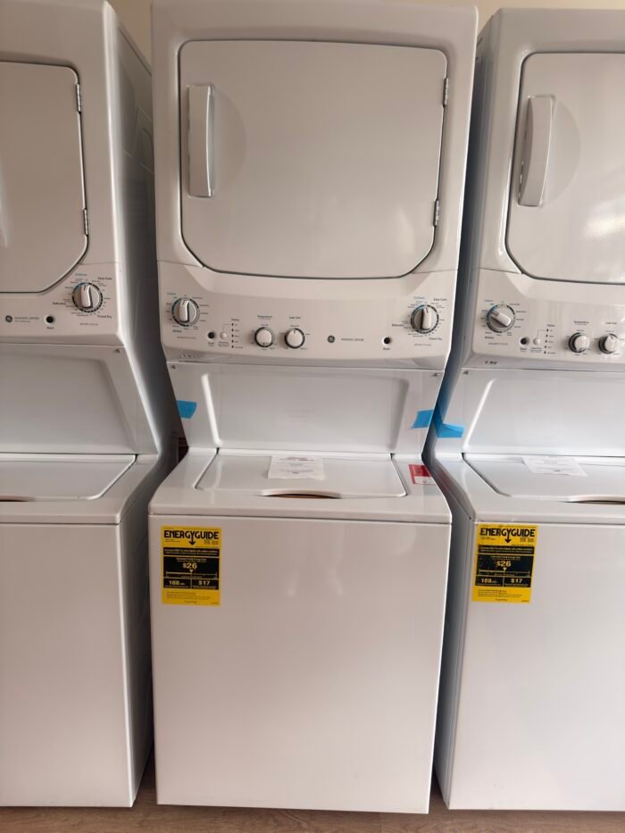 GE GUD27ESSMWW 3.8 cu. ft. Washer 5.9 cu. ft. Electric Dryer Combo in White - Image 2