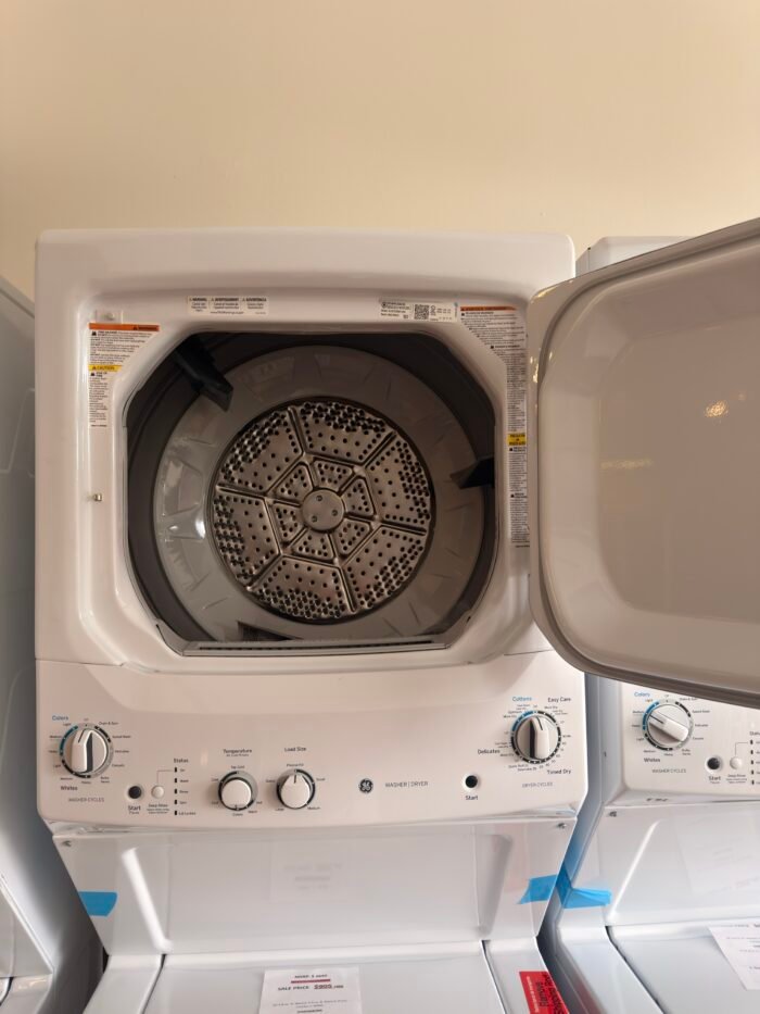GE GUD27ESSMWW 3.8 cu. ft. Washer 5.9 cu. ft. Electric Dryer Combo in White - Image 3