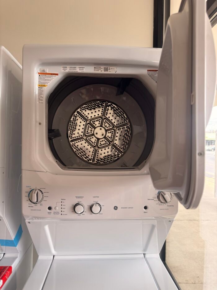 GE GUD27ESSMWW 3.8 cu. ft. Washer 5.9 cu. ft. Electric Dryer Combo in White - Image 3