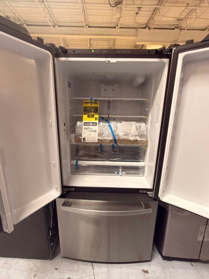 GE GWE19JYLFS 18.6 cu. ft. Counter Depth French Door Refrigerator in Fingerprint Resistant Stainless Steel - Image 3
