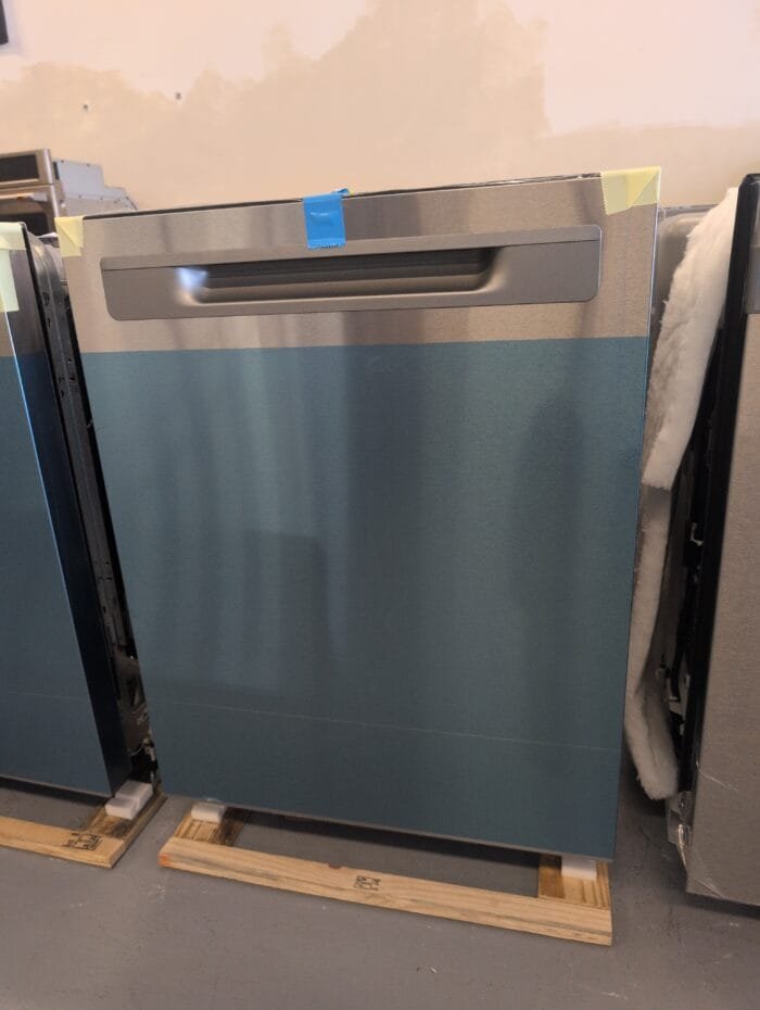 GE GDP670SYVFS Top Control with Stainless Steel Interior Dishwasher with Sanitize Cycle - Image 2