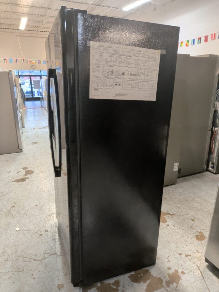 GE GZS22DGJBB  21.9 Cu. Ft. Counter-Depth Side-By-Side Refrigerator - Image 4