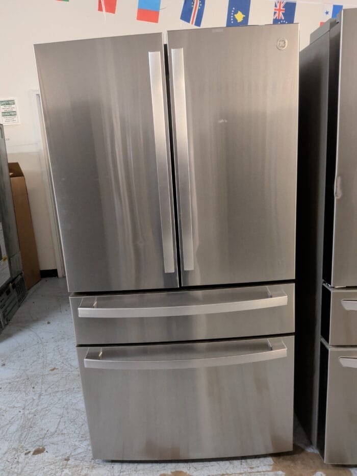 GE PROFILE PGE29BYTFS 28.7 Cu. Ft. 4-Door French Door Smart Refrigerator With Dual-Dispense AutoFill Pitcher - Image 2