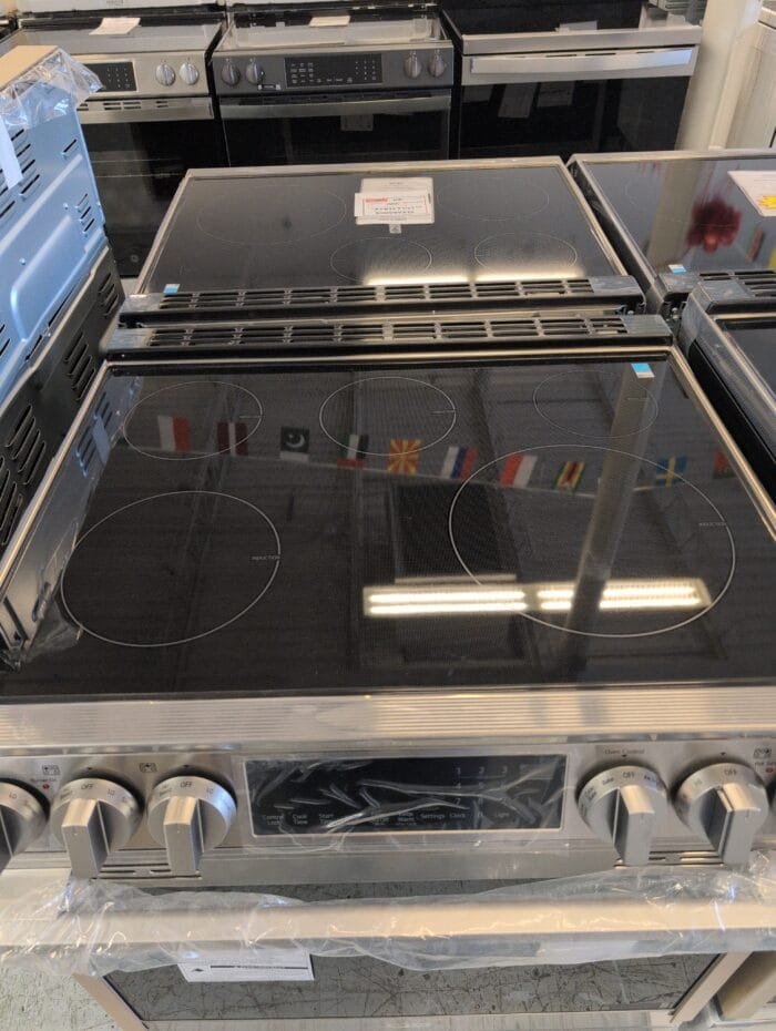 LG LSIL6336XE 6.3 cu. ft. Smart Induction Slide-In Range with InstaView®, ProBake - Image 3