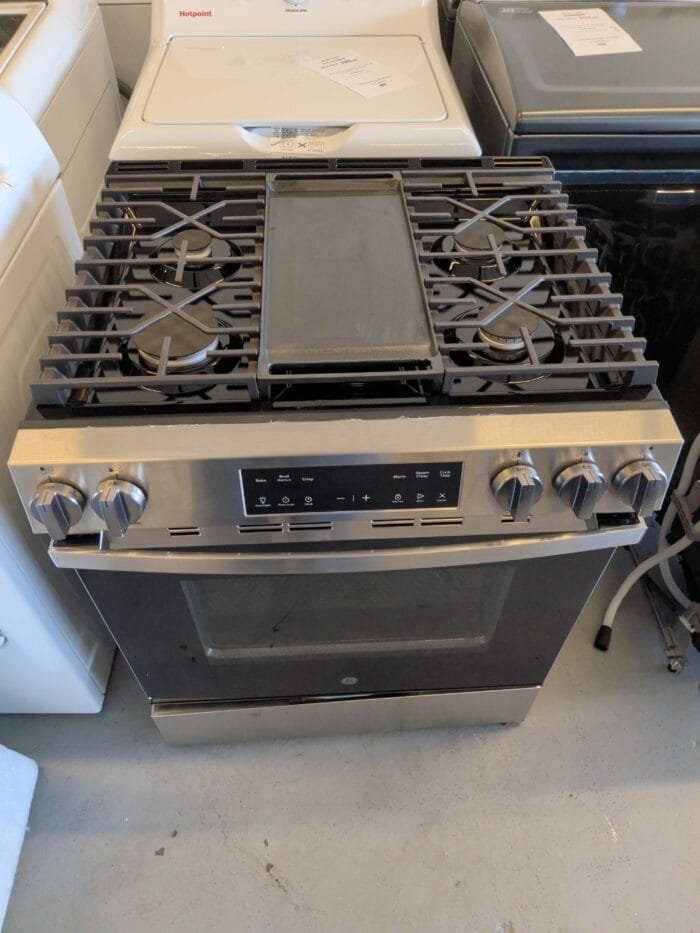 GE GGS500SVSS 30 in. 5-Burners Slide-In Gas Range in Stainless - Image 3