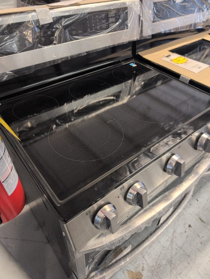 LG LDEL7324SE 30 in. 7.3 cu. ft. 5 Element Smart Electric Double Oven Freestanding Range in Stainless Steel with ProBake Convection - Image 3