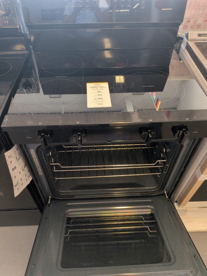 Whirlpool WFES7530EB 30-inch Electric Smart Range with Air Cooking Technology, No Preheat Air Fry - Image 3