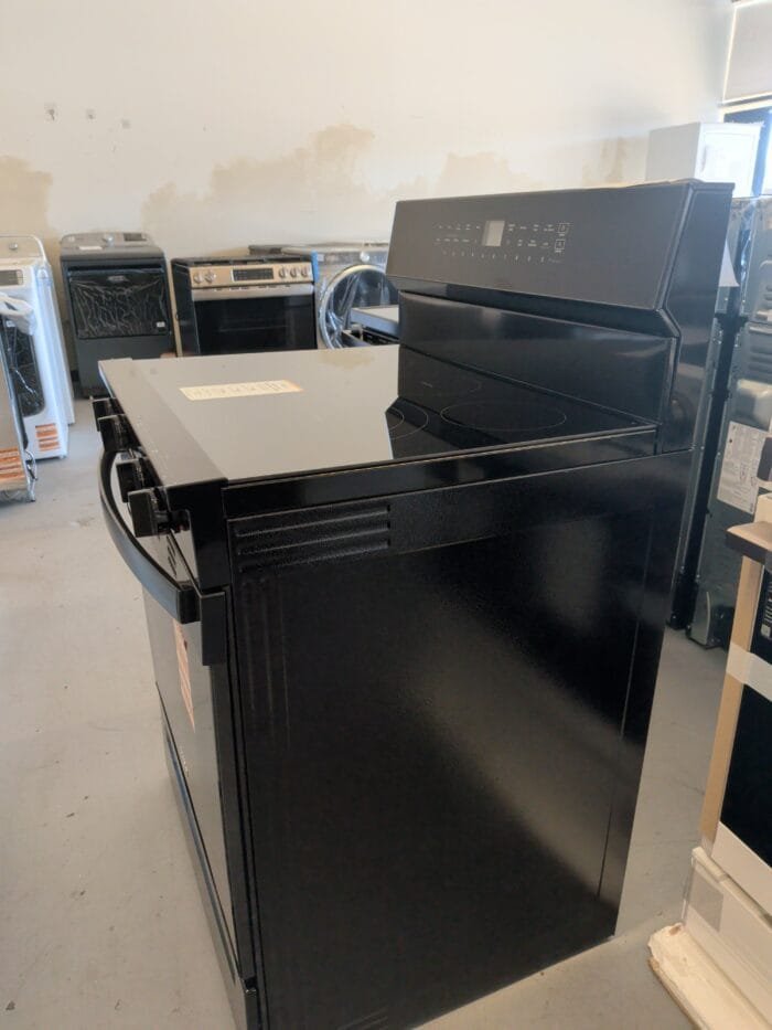 Whirlpool WFES7530EB 30-inch Electric Smart Range with Air Cooking Technology, No Preheat Air Fry - Image 5