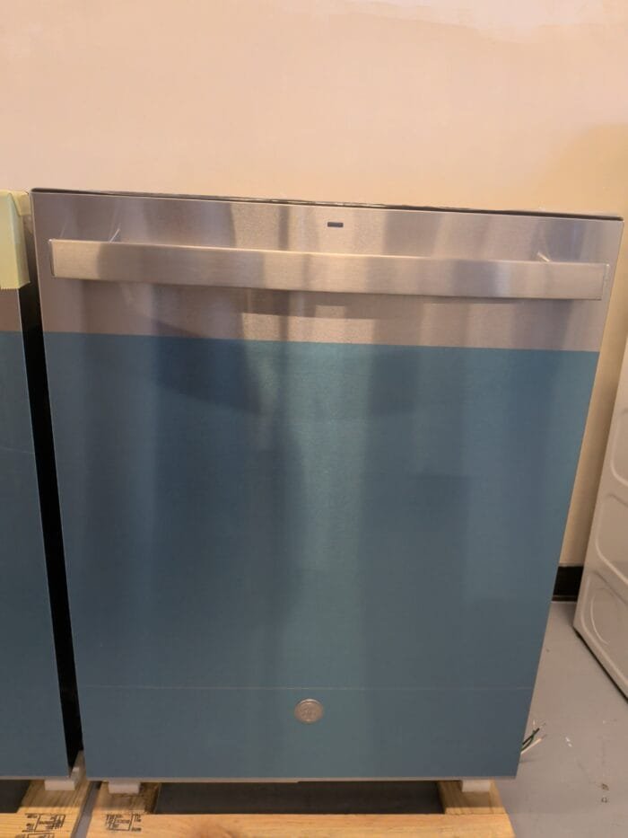 GE GDT650SYVFS Top Control with Stainless Steel Interior Dishwasher with Sanitize Cycle - Image 2