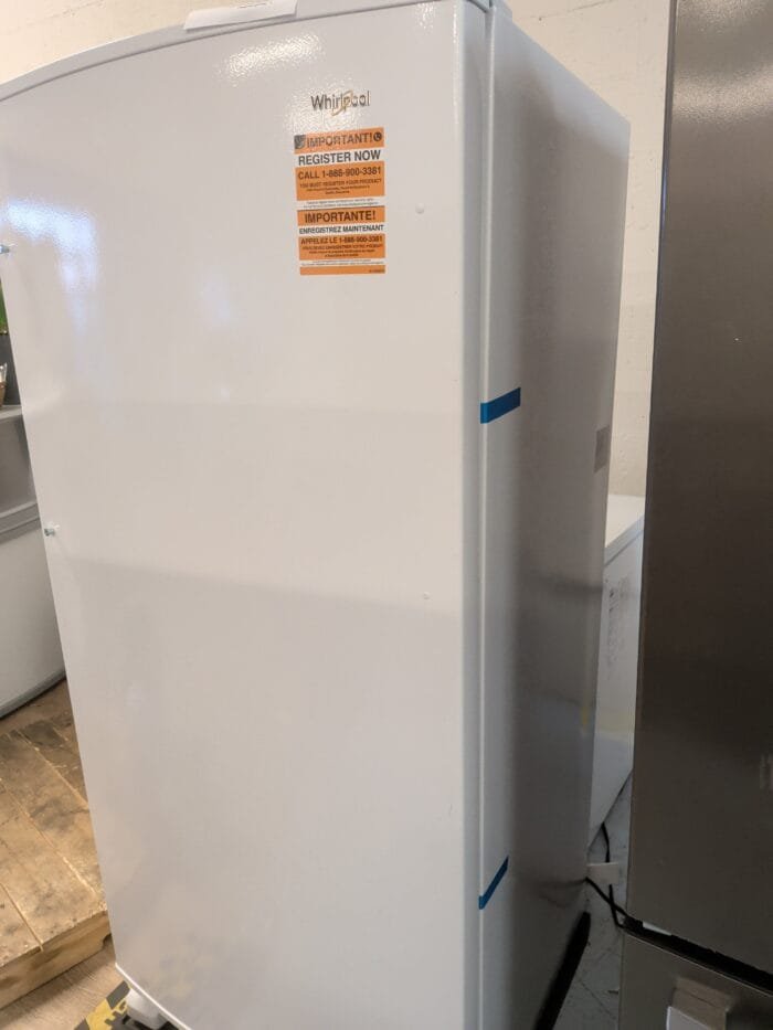 Whirlpool WRR56X18FW 31-inch Wide All Refrigerator with LED Lighting - 18 cu. ft. - Image 5